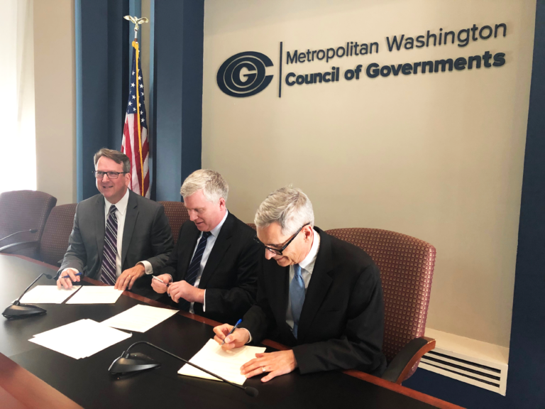 Greater Washington Board of Trade agreement signing