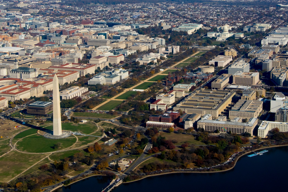 Washington monument, US Capitol, aerial view